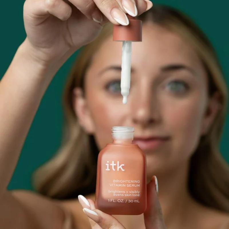 Brightening Serum with Vitamin C for Glowy Skin