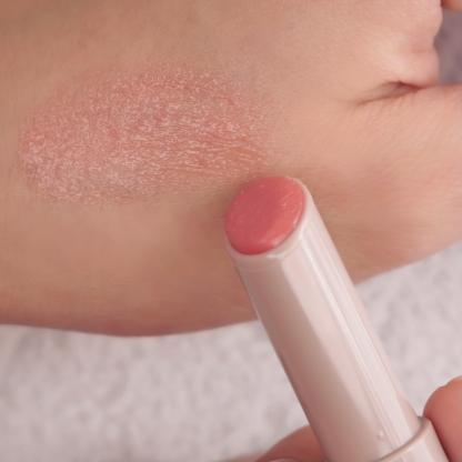 CANMAKE Plump Lip Care Scrub For soft, supremely touchable lips  Comfort