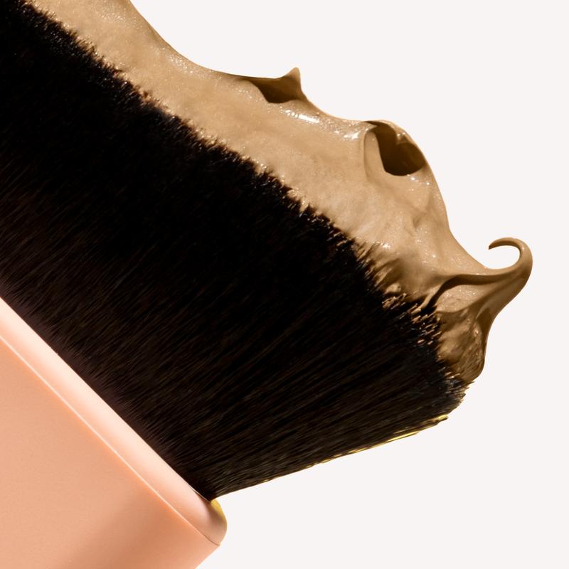 MAËLYS COVER-ME Body Blending Brush To Apply Body Camo And Body Foundation To Blur Imperfections And Cover Blemishes With Smooth And Easy Application